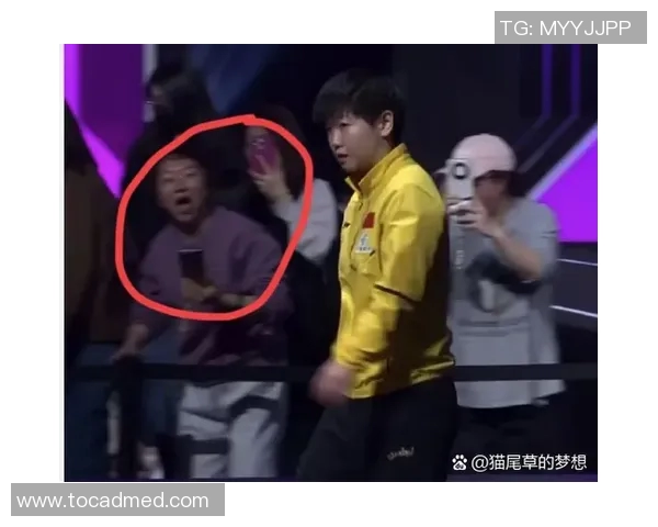 莎莎心目中的足球偶像是谁他在球场上的表现让她着迷